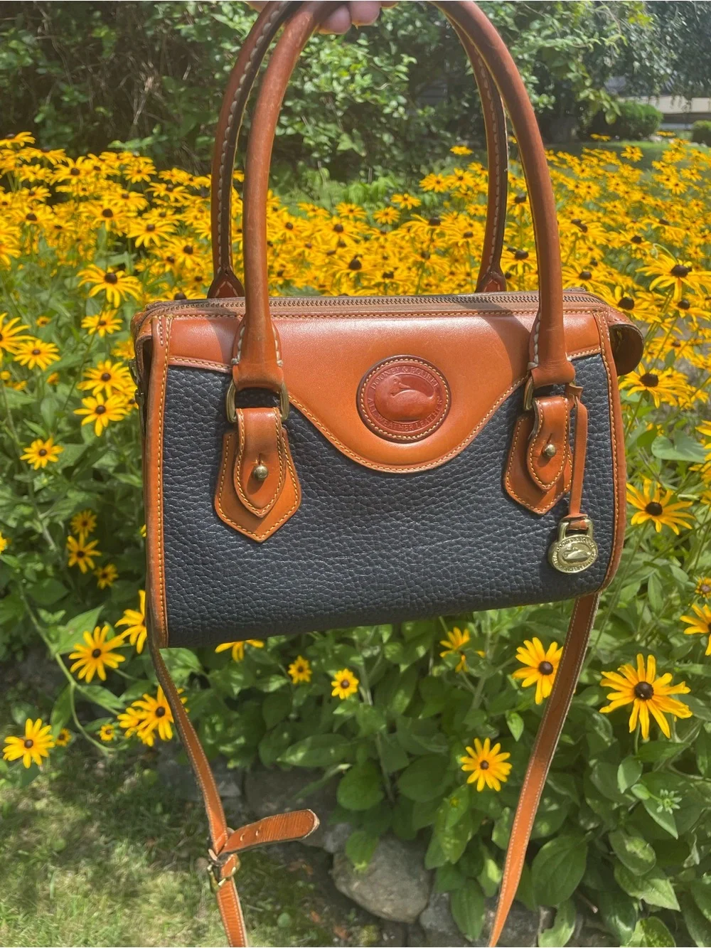 Dooney & Bourke vintage navy and Tan Pebbled Leather all weather Satchel bag 90s